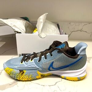 Kyrie Low 4 - Lt Armory Blue/Blk/Yellow